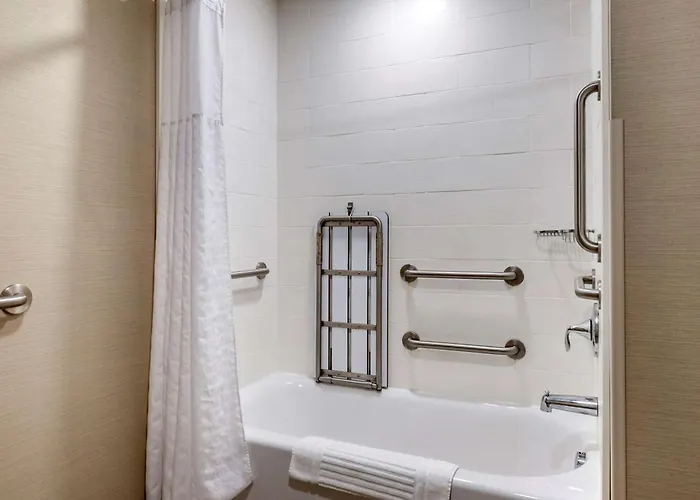Hotel Comfort Airport Columbus