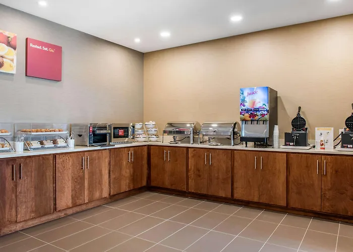 Hotel Comfort Airport 4*