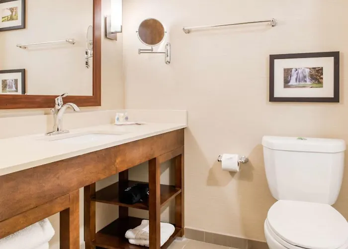 Comfort Airport 4* Columbus