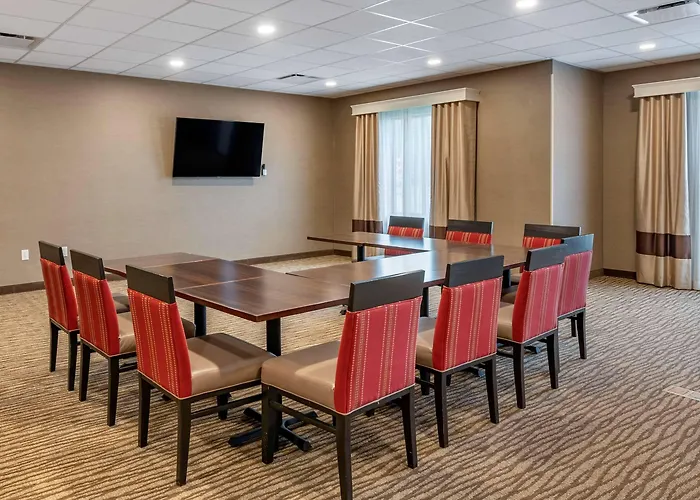 Comfort Airport 4* Columbus