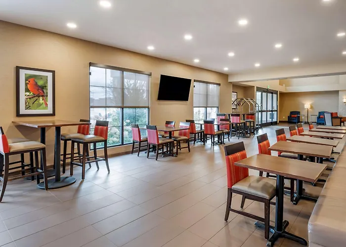 Hotel Comfort Airport Columbus