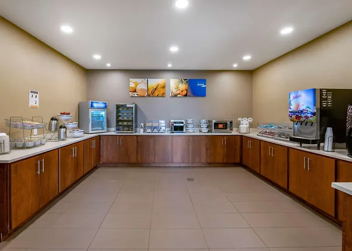 Comfort Airport 4* Columbus