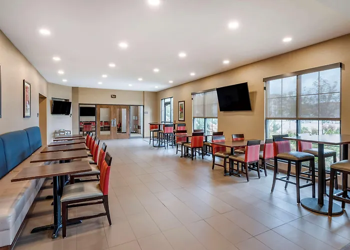 Comfort Airport Hotel 4*
