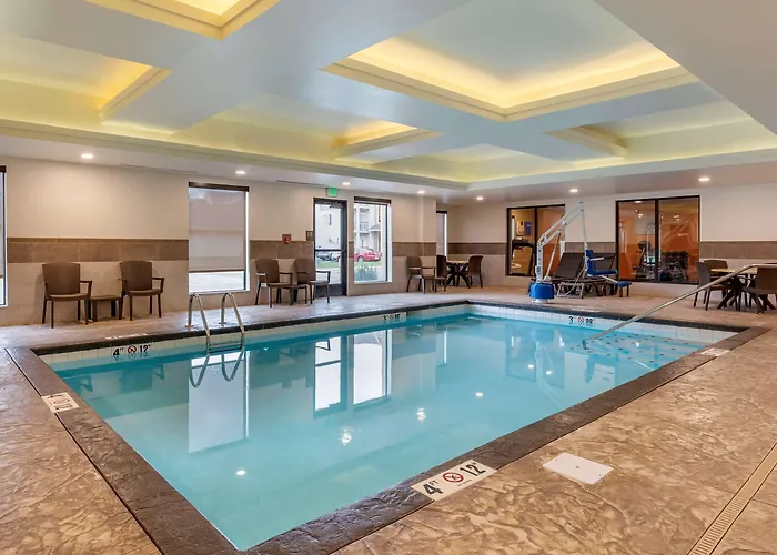 Comfort Airport Hotel 4*